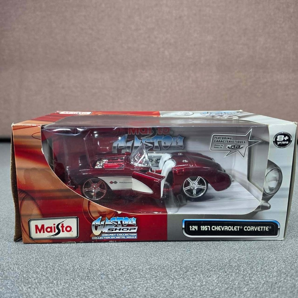 Maisto 1957 Chevrolet Corvette 1:24 Burgundy NIB Custom Shop Diecast Model Car
